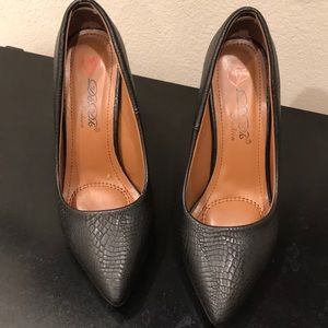 Black Pointy Toe 4”Heels